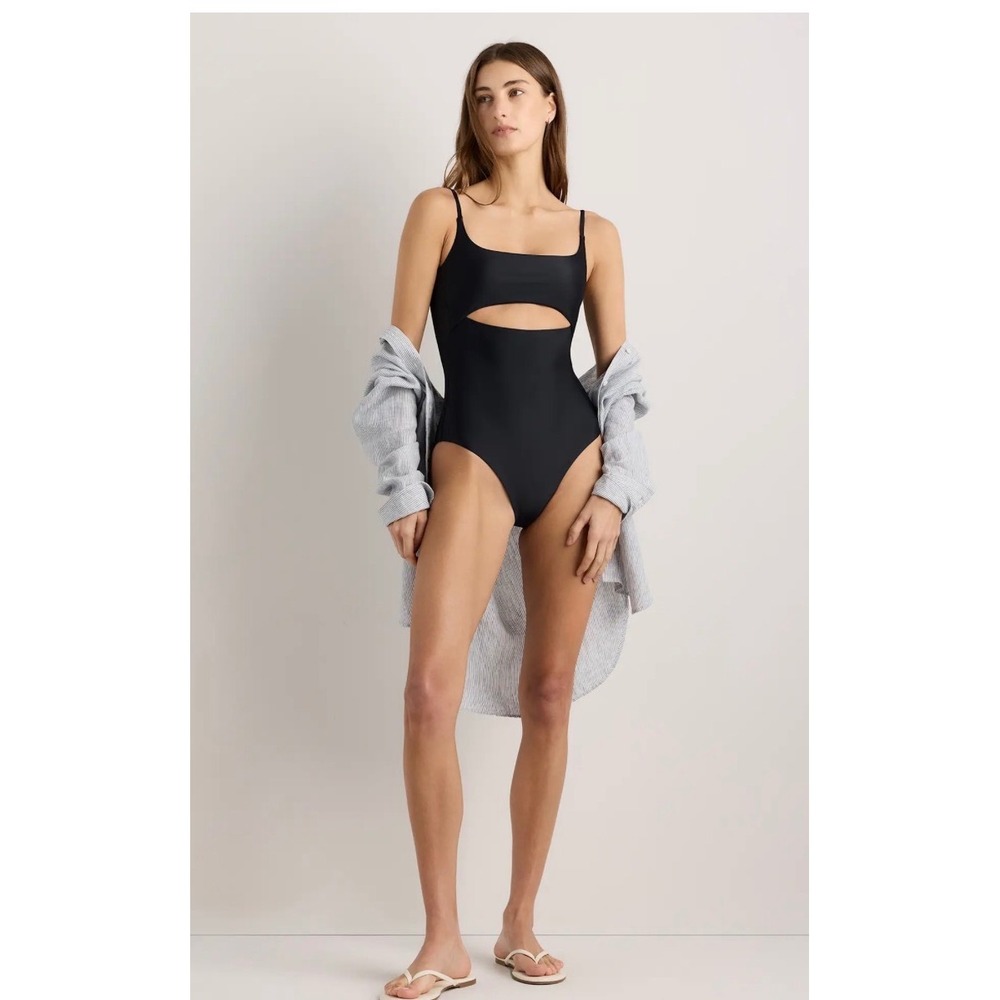 Quince One Piece Swimsuit XS Black NEW Cutout High Compression UPF 50 ATG001
